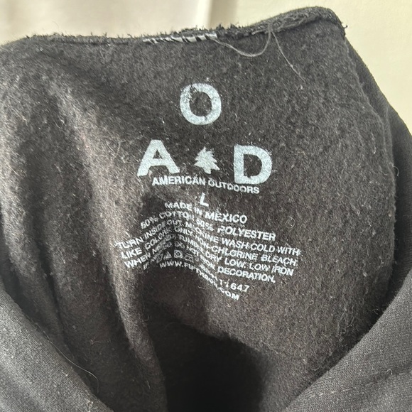 Black Hoodie with‎ Mountain Graphic - Picture 4 of 4